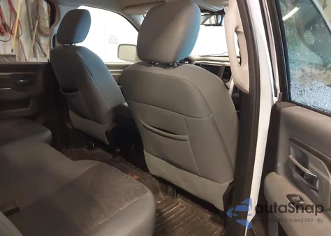 2015 Ram 1500 Outdoorsman из США, поврежденный, VIN 1C6RR7LG1FS719728